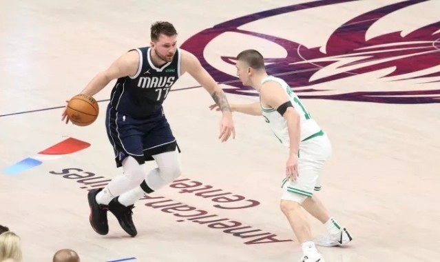 世界杯直播app下载-地板流篮球：扎实？飘忽？