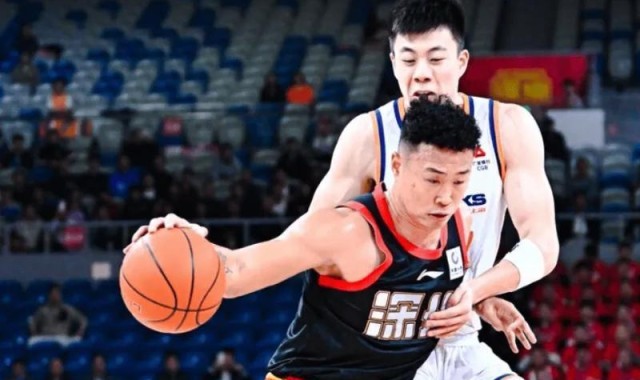 世界杯客户端升级-CBA奖项4人双丰收！深圳2将成赢家，徐昕与庞峥麟打出身价！