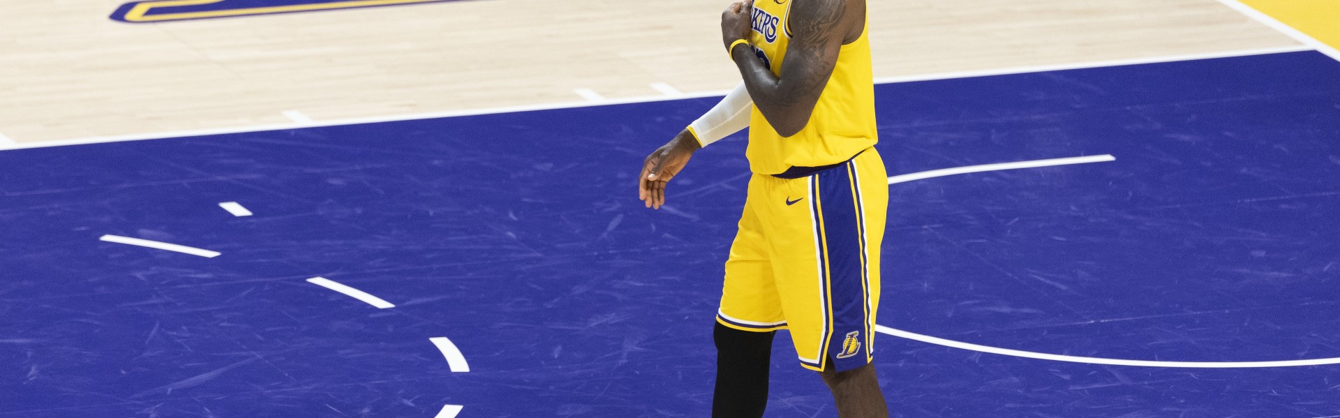 世界杯手机观看-Shams：詹姆斯本人&amp;联盟感觉他会再打一年 湖人表现影响他的未来