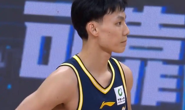 世界杯直播app下载-笑死了，广东全队三分球命中率还不如杨瀚森，难怪半场落后26分