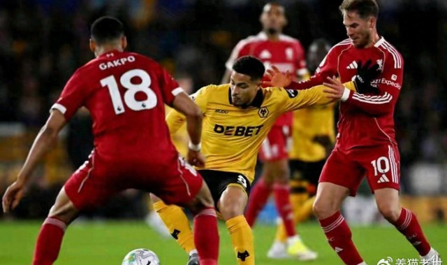 世界杯客户端升级-利物浦补时崩盘，裁判争议难掩进攻“便秘”之痛|狼队|体能|萨拉赫-叶海亚|科迪·加克波|球队_新浪体育_新浪新闻