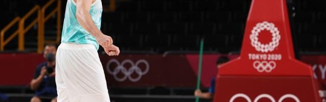 世界杯客户端升级-年轻的东契奇有颗老成的心，他让对手和队友都折服